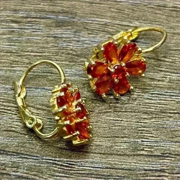 Gold Tone Amber Crystals Drop Dangle Earrings - Picture 4 of 4